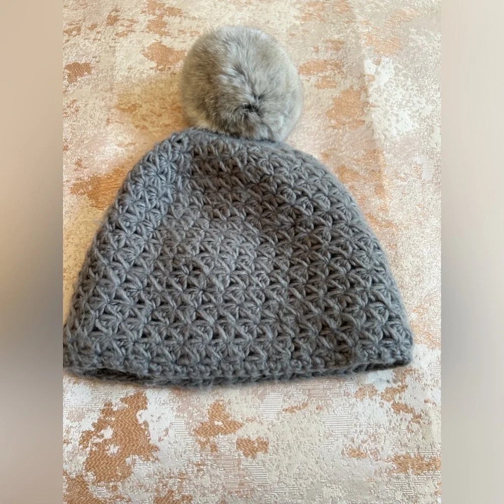 SURELL HAT WITH REAL RABBIT FUR